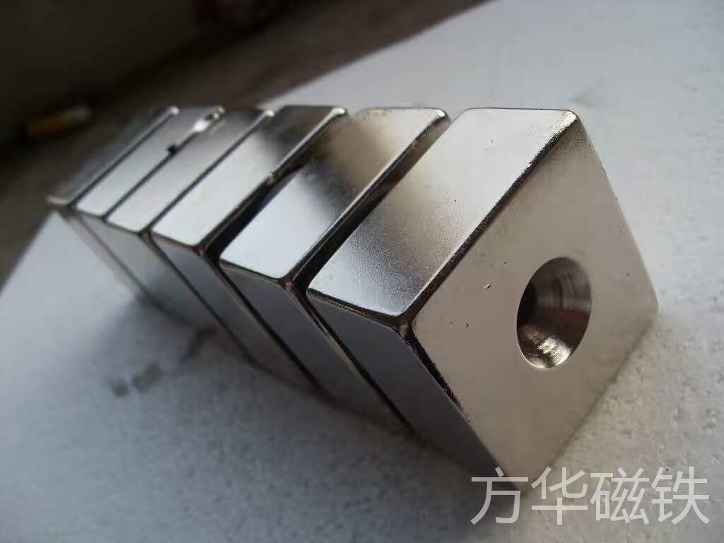 方塊沉頭孔磁鐵